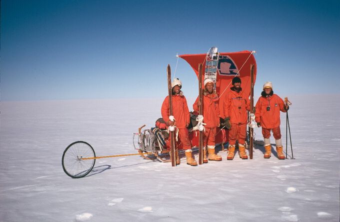 Første krydsning af Grønlands indlandsis på ski i 1971 efter Fridtjof Nansen legendariske krydsning i 1888